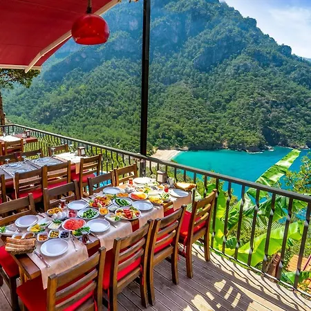 Manzara Bungalow Panzió 3*