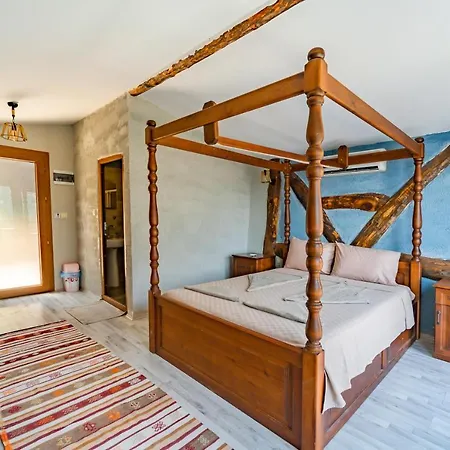 Manzara Bungalow B&B *