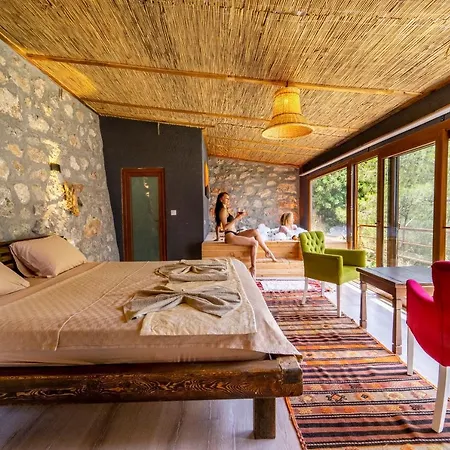 Manzara Bungalow 페티예