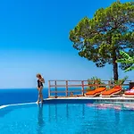 Bed & Breakfast Manzara Bungalow 3*