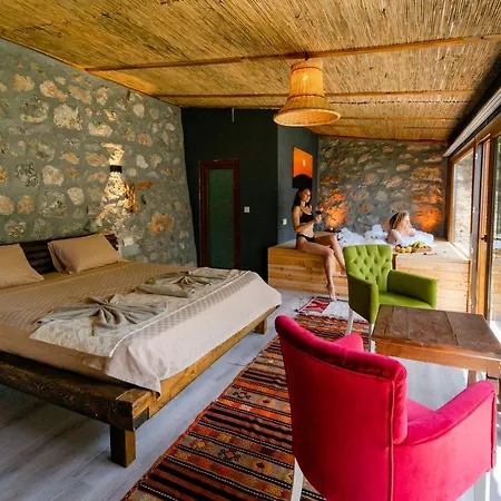 לינה וארוחת בוקר Manzara Bungalow