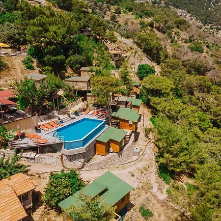Bed & Breakfast Manzara Bungalow *